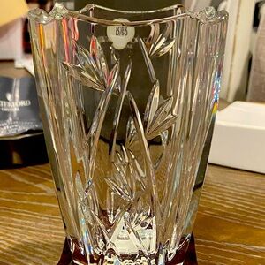 Waterford Bamboo Collection Clear Cut 6” Vase with Wooden Base